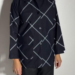 Alternative view of black Mokmel